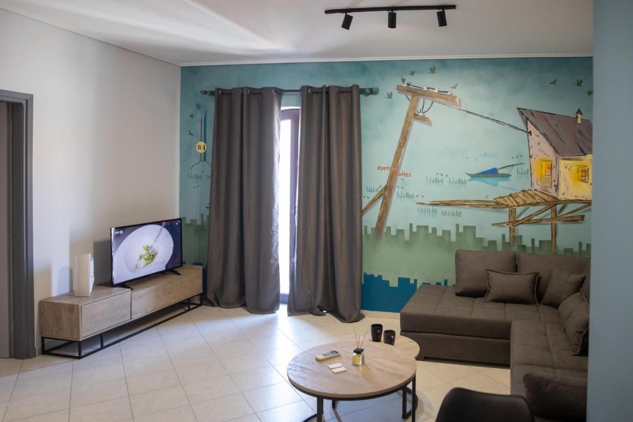 Petrino Suites Mesolonghi Mesolóngion Exteriör bild