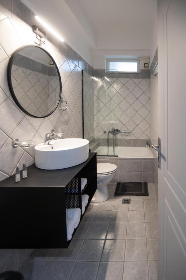 Petrino Suites Mesolonghi Mesolóngion Exteriör bild