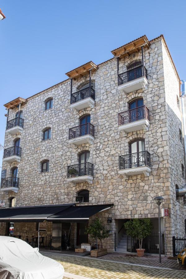 Petrino Suites Mesolonghi Mesolóngion Exteriör bild